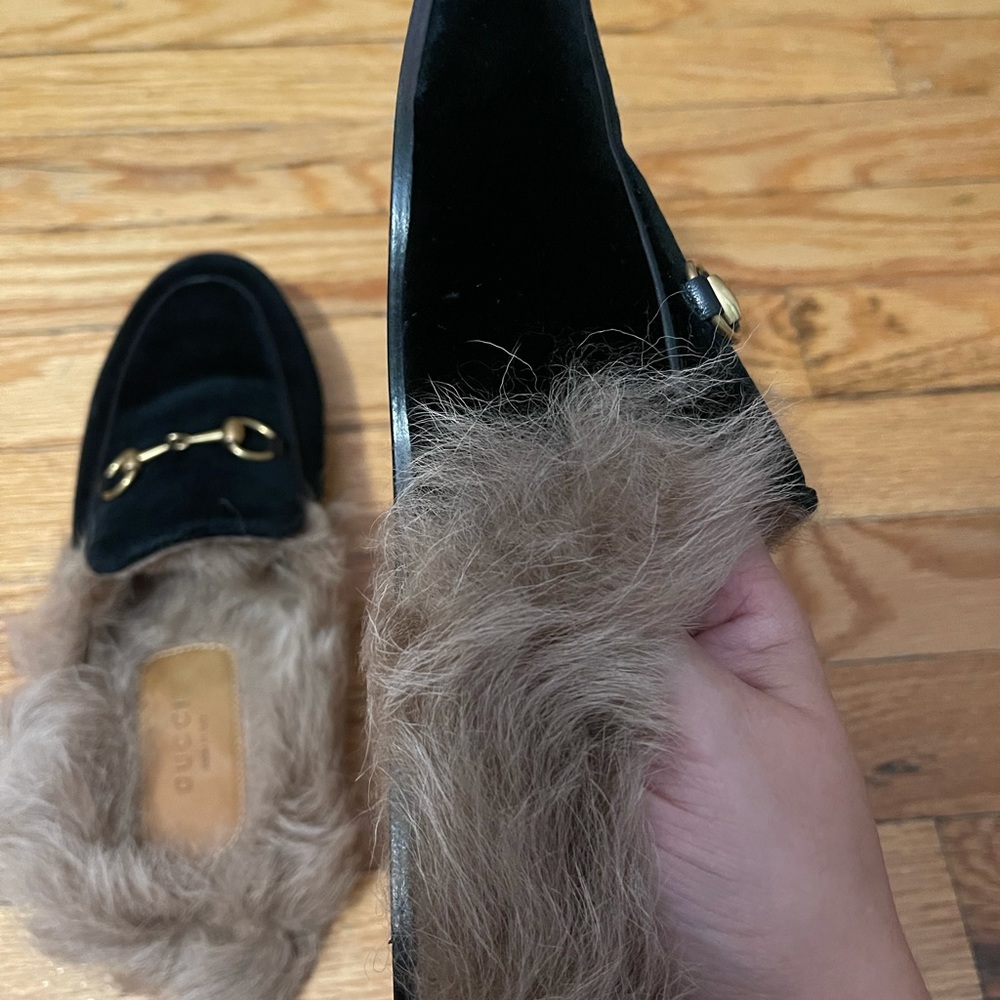 Women Gucci soft velvet mules - Picture 6 of 9
